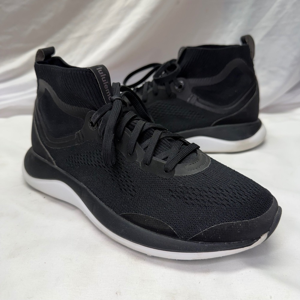 Lululemon Chargefeel Workout Mid Sneakers Black Anchor White Women 6.5 Training
